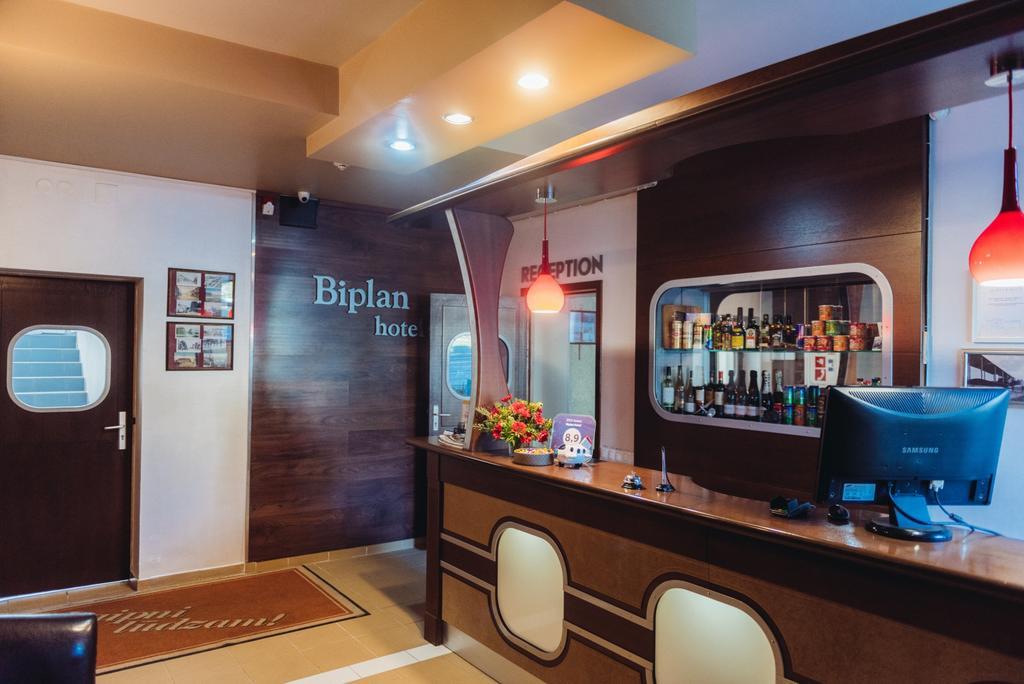 Biplan Hotel Даугавпилс Экстерьер фото